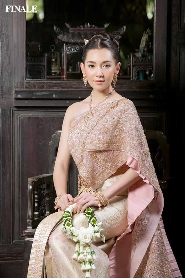 ชุดไทยประยุกต์ เอกลักษณ์ของชุดไทย