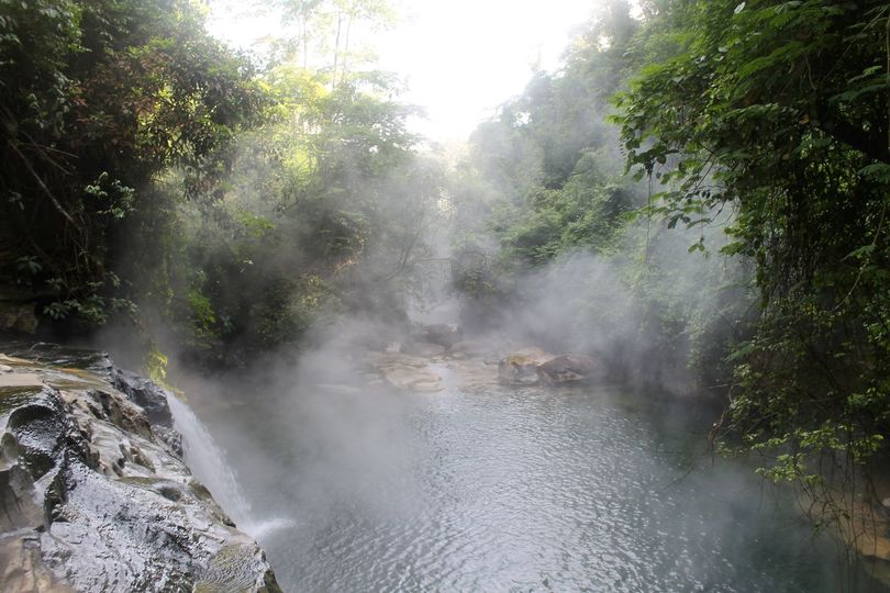 เรื่องของแม่น้ำเดือด (The Boiling River)